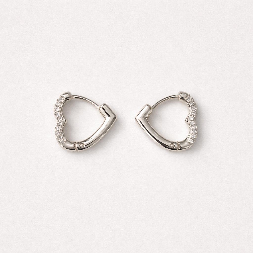 Orecchini cerchi cuore strass